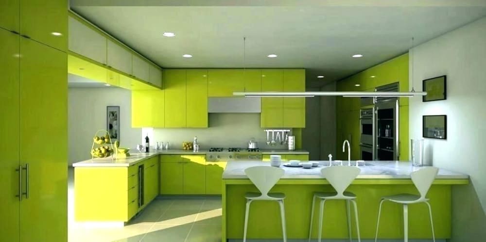 Tủ bếp chạm trần với màu xanh phủ kín phòng bếp