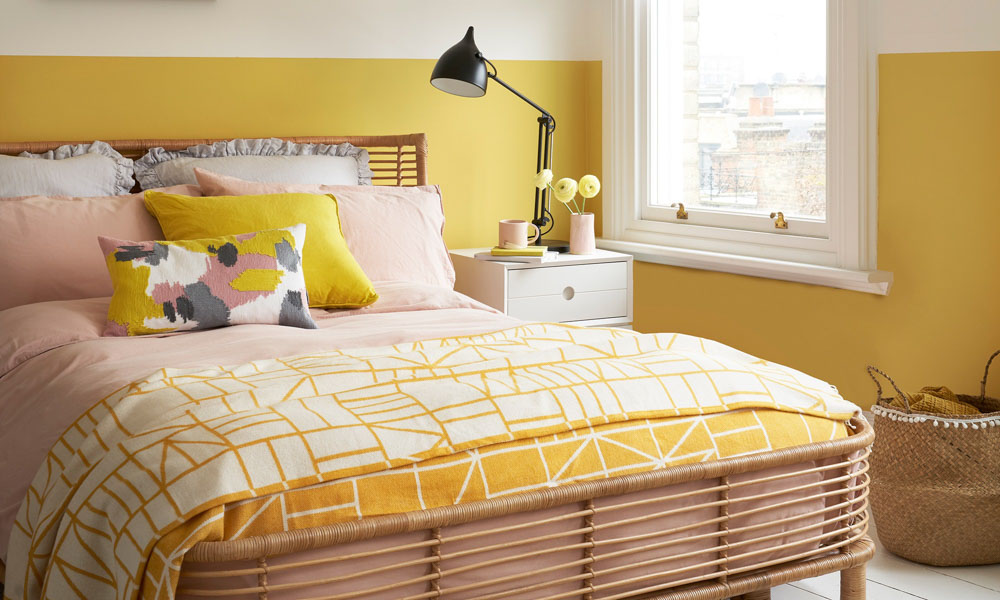 Phòng ngủ màu vàng chanh lạ mắt
