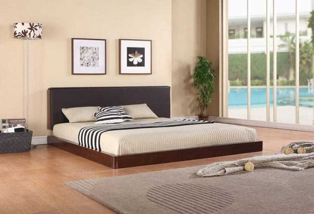 Thiết kế giường đơn giản với chất liệu gỗ tự nhiên màu nâu trầm