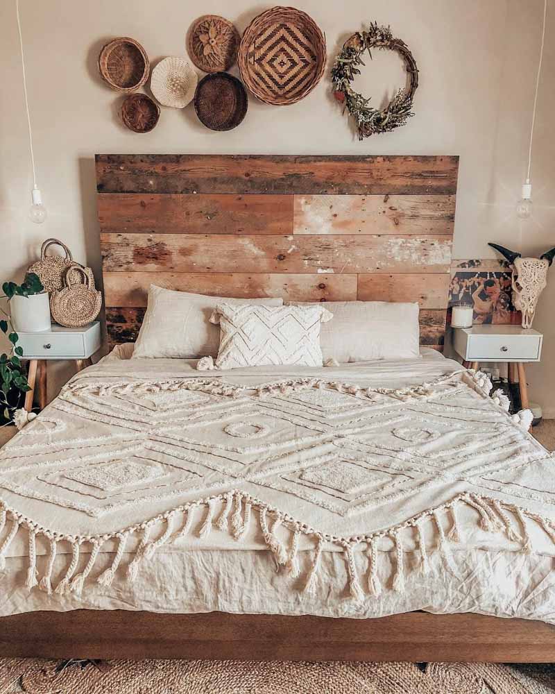 Sử dụng chất liệu gỗ làm giường phòng ngủ