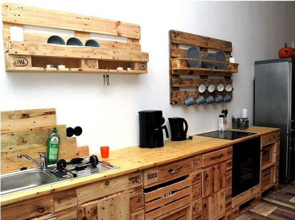 tủ bếp gỗ thông với nhiều ưu điểm