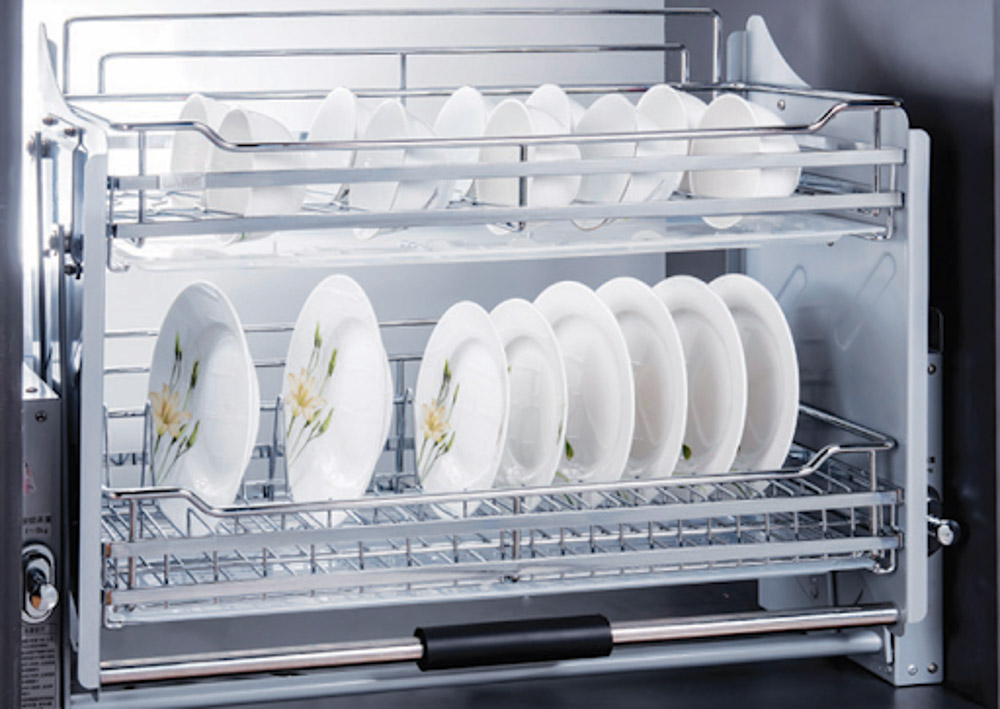 Giá bát đĩa nâng hạ là một trong những phụ kiện không thể nào thiếu trong căn bếp thông