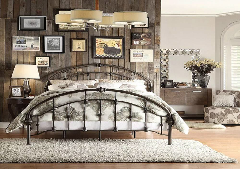 Chiếc giường ngủ bằng sắt cùng lối trang trí độc đáo khiến các cô bé mê mệt