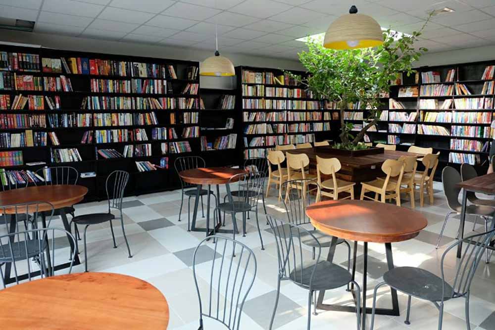 Mô hình quán cà phê sách là gì?